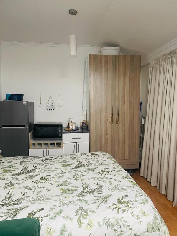 To Let 1 Bedroom Property for Rent in Forest Hill Eastern Cape